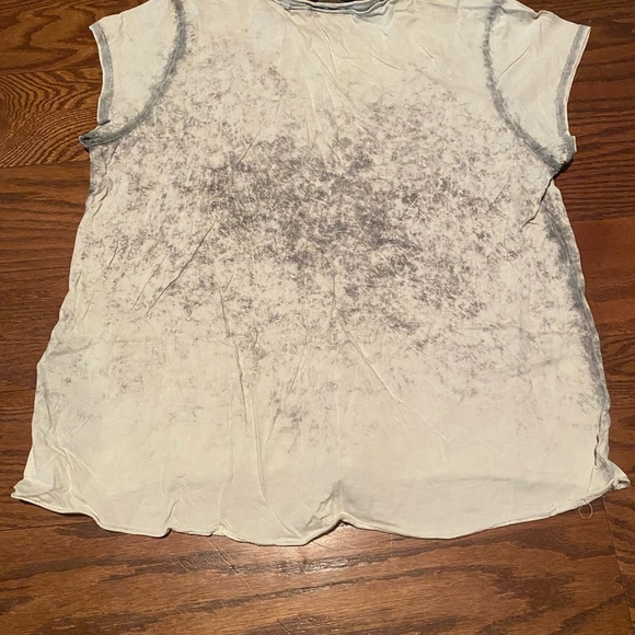 Top - Picture 2 of 2